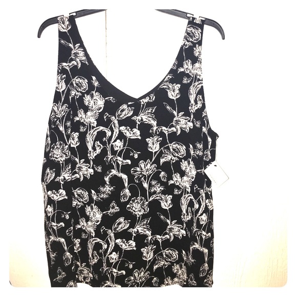 Sleeveless top - Picture 1 of 3