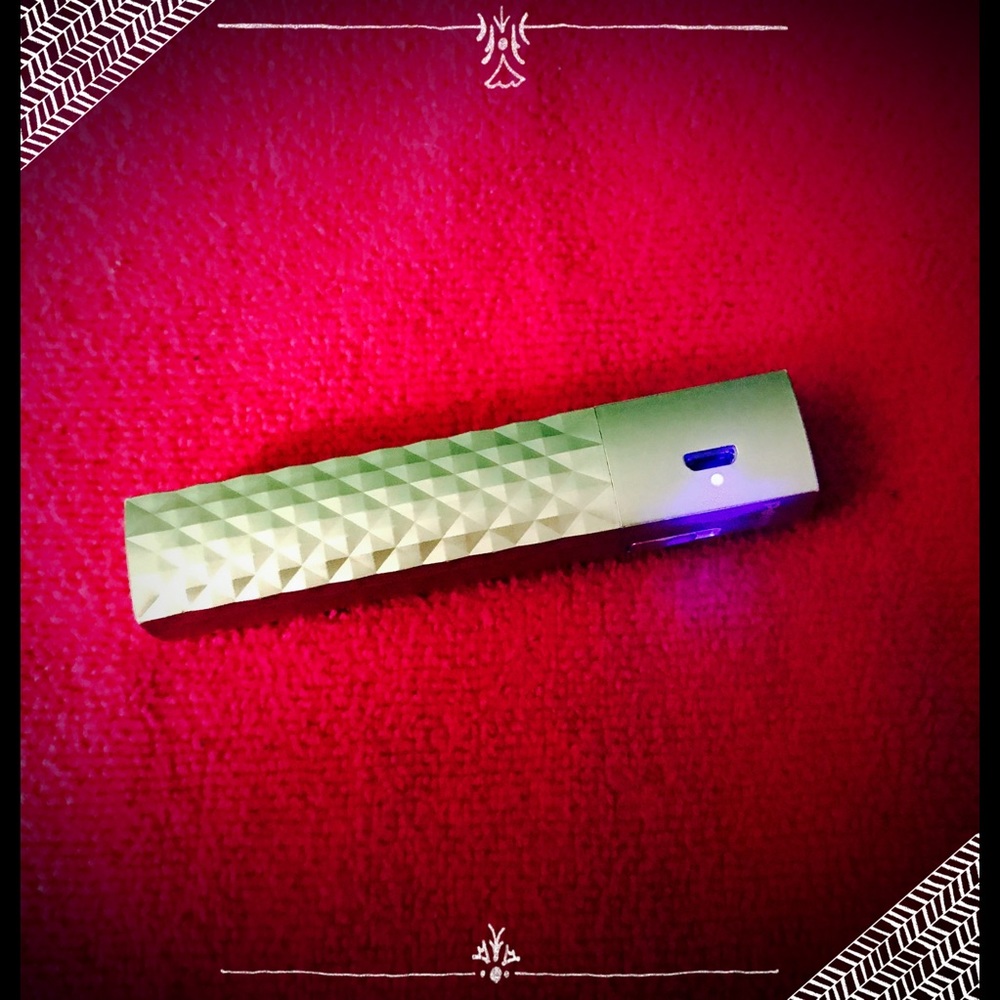 💥Portable Device Charger💥 - Picture 3 of 3