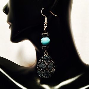Metal Teardrop Pendant Earrings