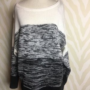 Barely worn//Great condition H&M sweater