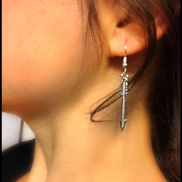 💙💎💲FIRM🛍➕BUNDLE➕🛍4 DISCOUNT! DANGLE ARROWS!💙 - Picture 5 of 8