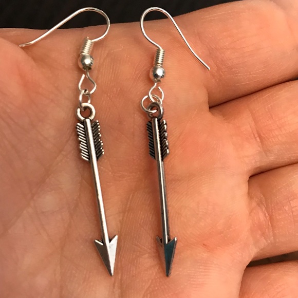 💙💎💲FIRM🛍➕BUNDLE➕🛍4 DISCOUNT! DANGLE ARROWS!💙 - Picture 3 of 8