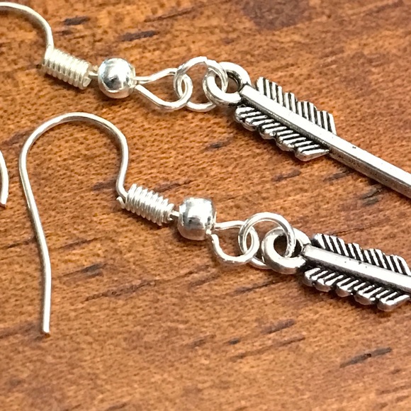 💙💎💲FIRM🛍➕BUNDLE➕🛍4 DISCOUNT! DANGLE ARROWS!💙 - Picture 6 of 8