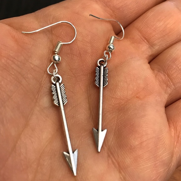 💙💎💲FIRM🛍➕BUNDLE➕🛍4 DISCOUNT! DANGLE ARROWS!💙 - Picture 7 of 8