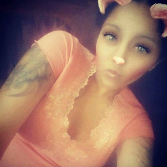 Meet your Posher, Amber - Picture 1 of 1