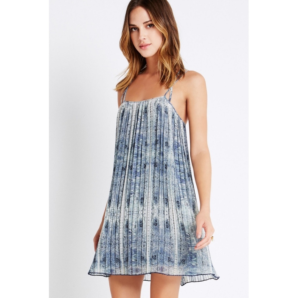 NWT BCBGeneration paisley pleated dress