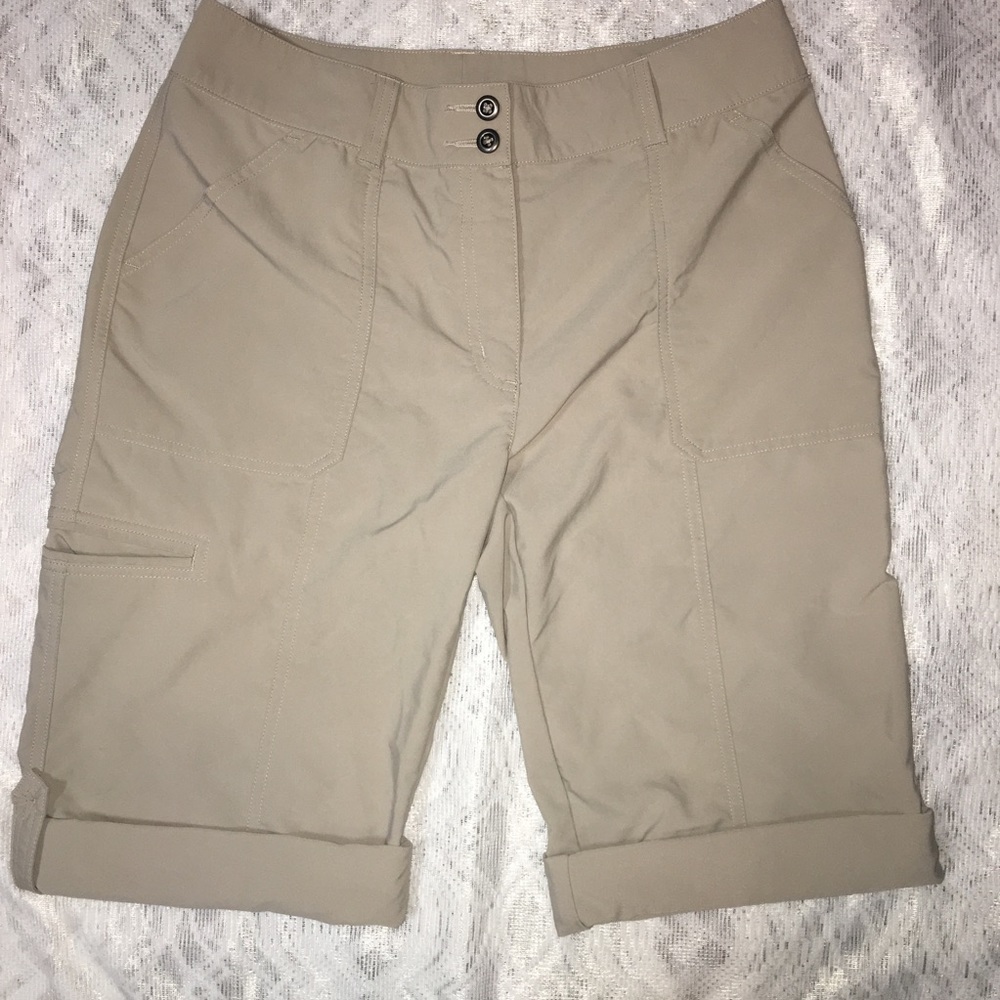 Doc & Amelia premier khaki Capri size 6