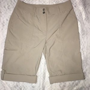 Doc & Amelia premier khaki Capri size 6