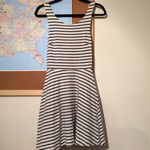 American Eagle grey and white stripe casual dress