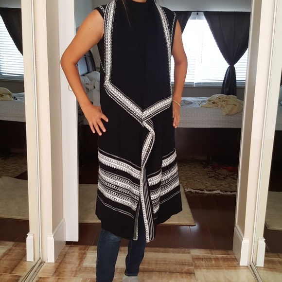 VINCE Textured Embroidered Trim Drape long vest - Picture 5 of 8