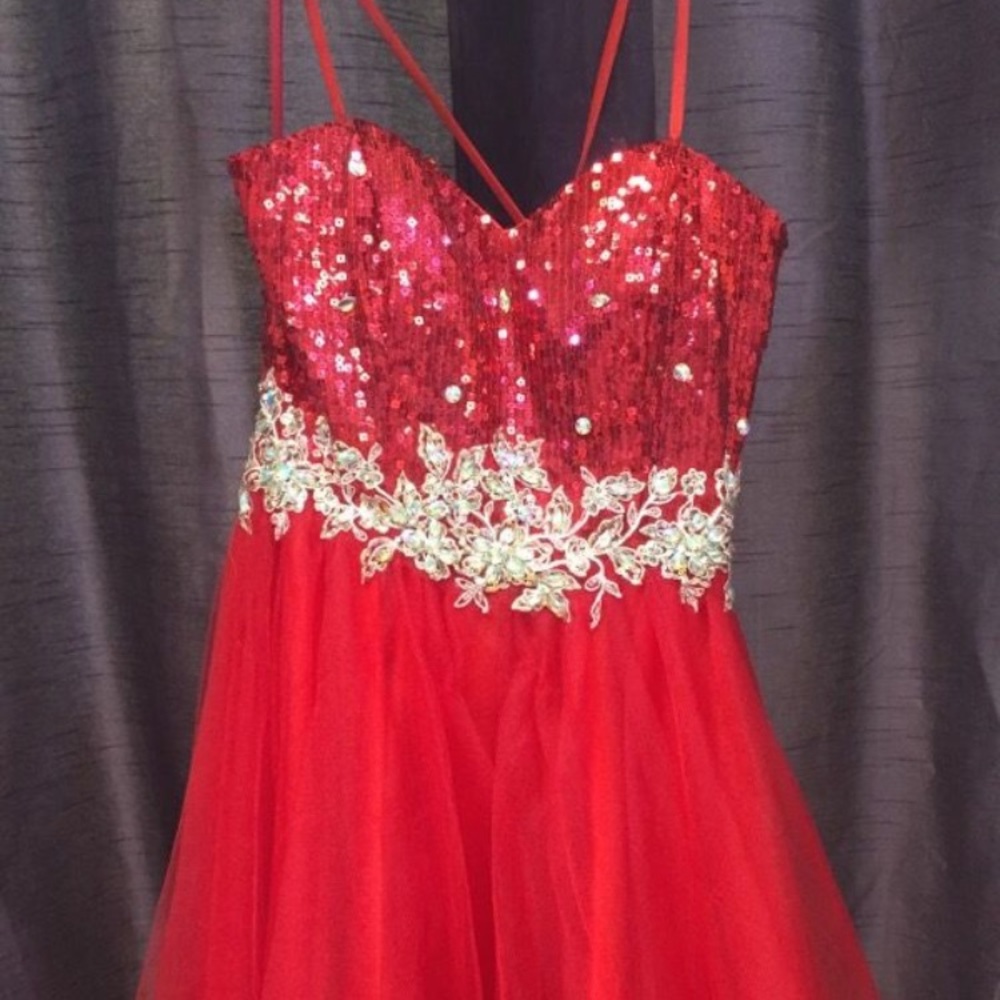 Short dress