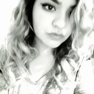 Meet your Posher, Lizbeth