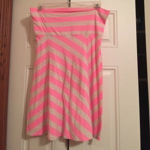 ONLY WORN TWICE!! Size Large Old Navy Skirt