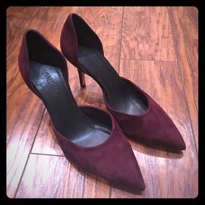 Vince heels size 8 Maroon colored Worn once EUC