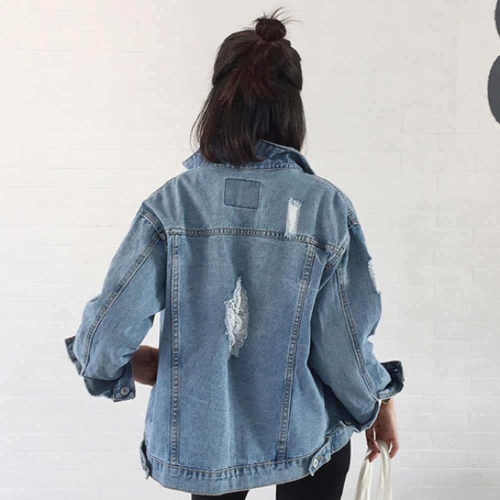 😎Cutest oversized ripped denim jacket👯‍♀️ - Picture 3 of 6