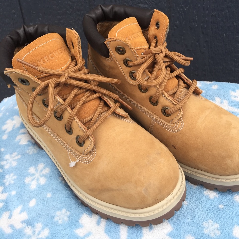 Skechers high top boots.