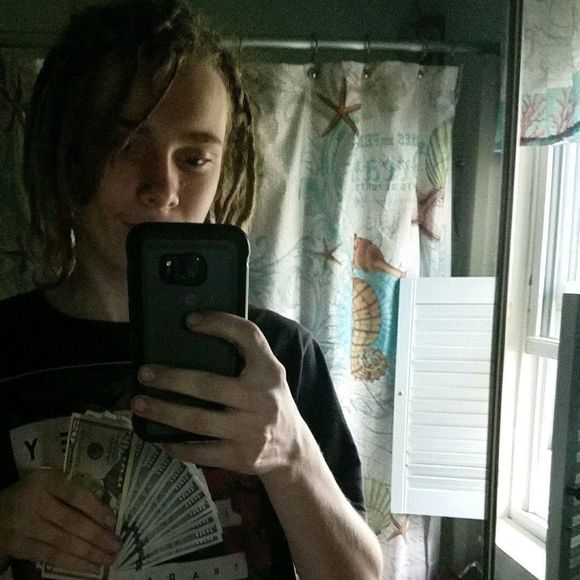 Meet your Posher, David - Picture 1 of 1