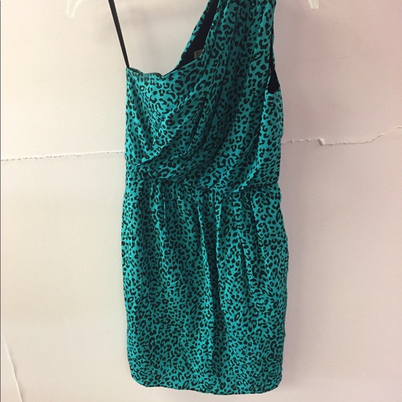 Dress/Shushaunna like new - Picture 2 of 7