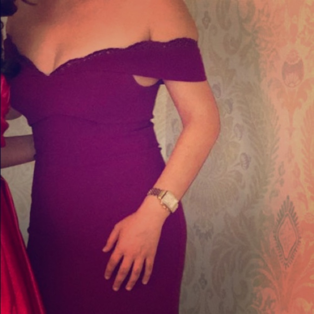 Dress by alzain size 6 long