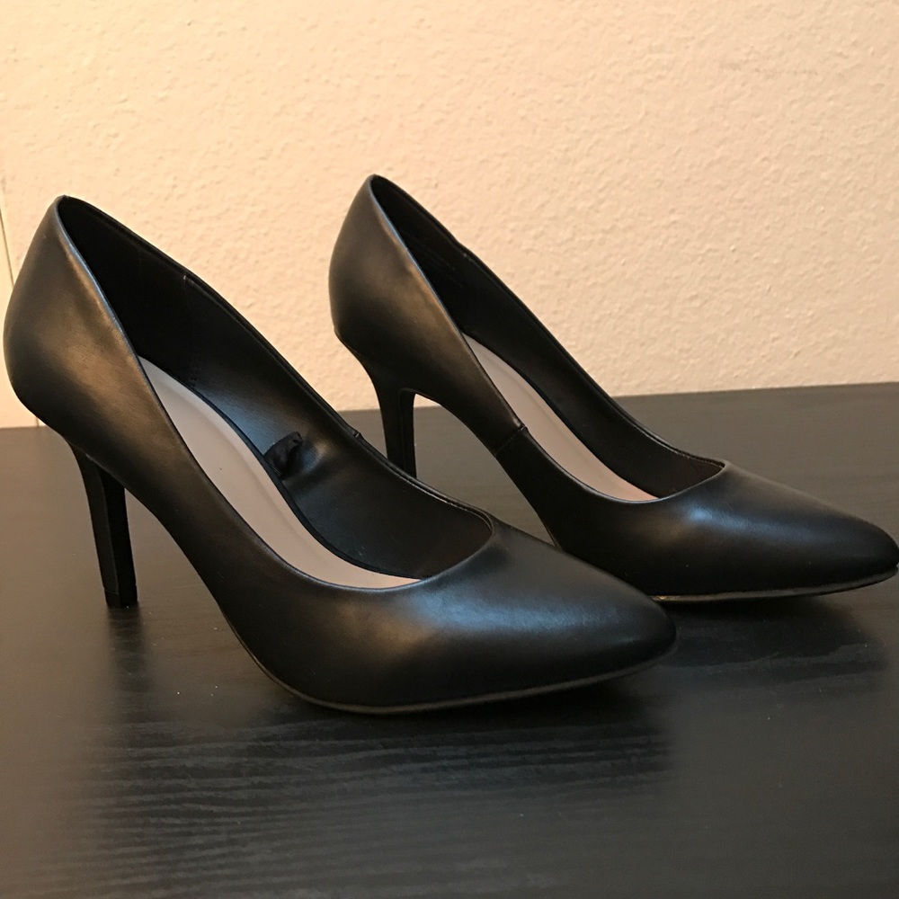 NWOB Black Heels