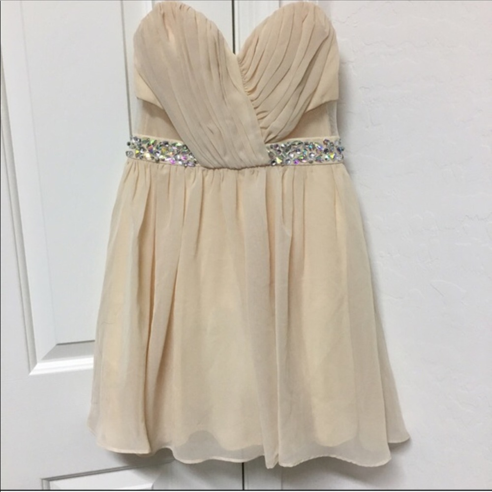 Strapless chiffon dress