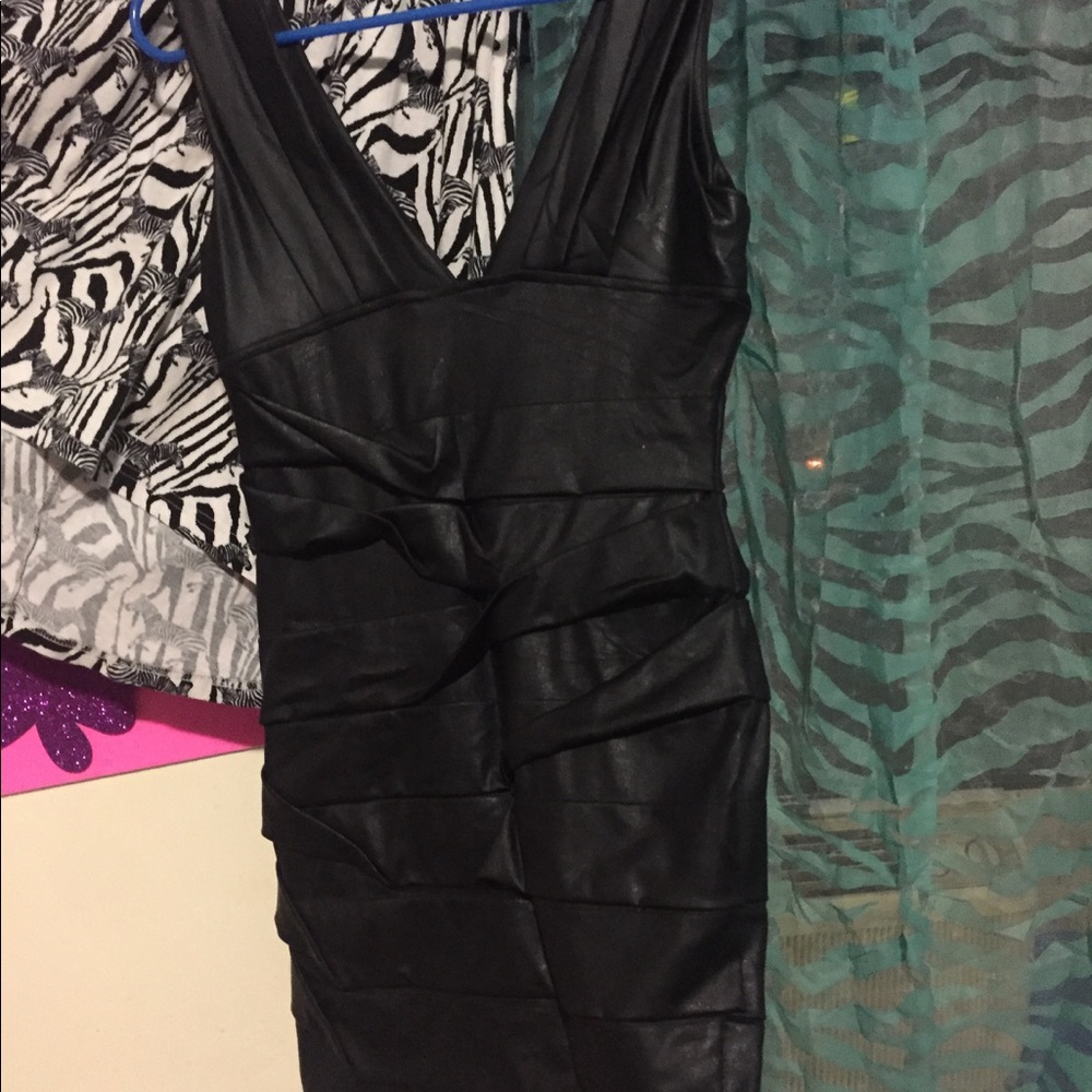 Sold - Picture 3 of 5