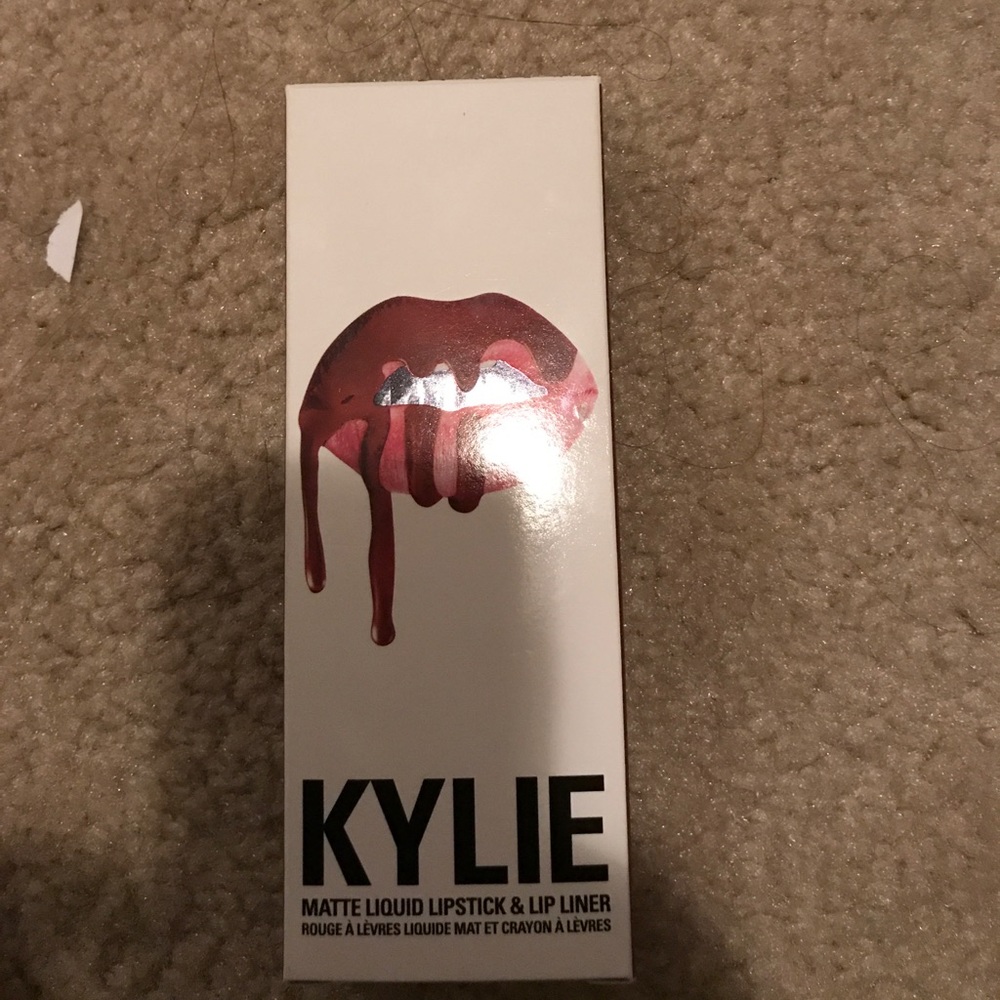 Kylie Dolce K lipstick