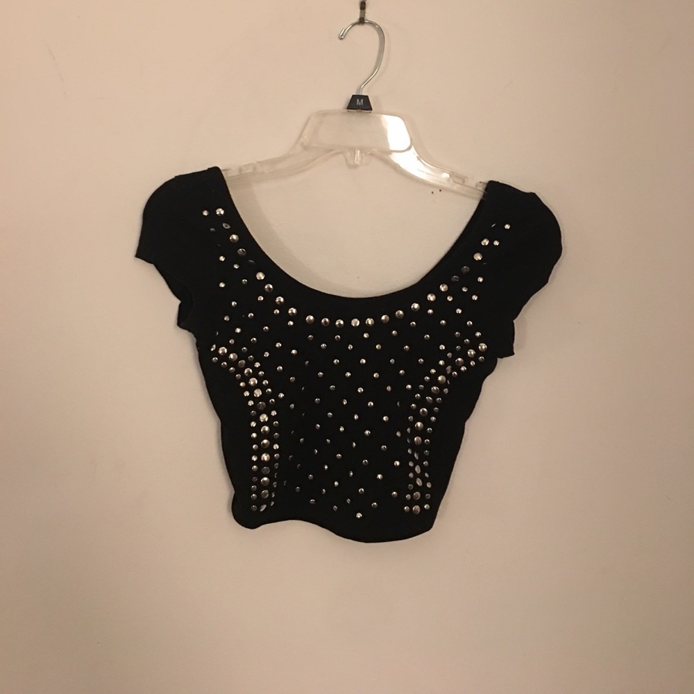 black crop top