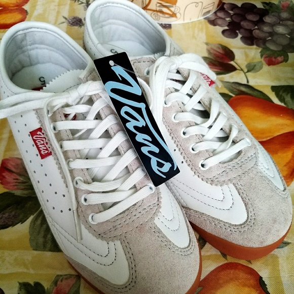 Vans Shoes - VANS Vintage Samone White sneakers