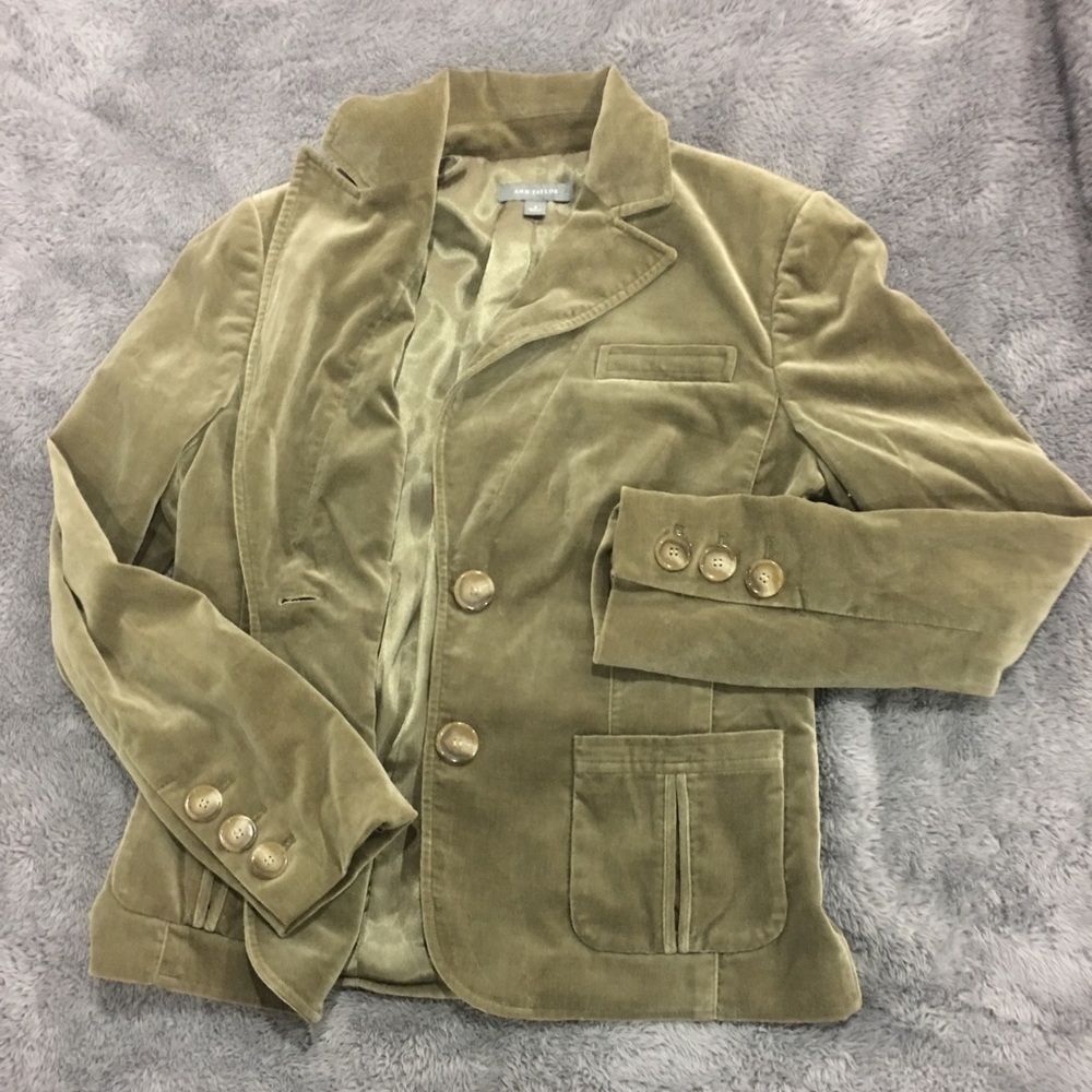 Ann Taylor jacket size 6