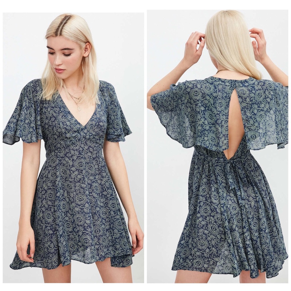 Urban Outfitters • Kimchi Blue Cape Sleeve Dress - Picture 1 of 8