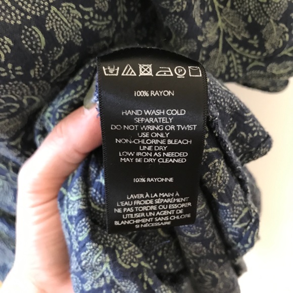 Urban Outfitters • Kimchi Blue Cape Sleeve Dress - Picture 5 of 8