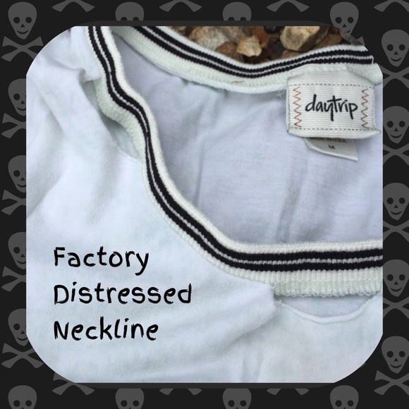 ✂️HP🎉Factory Distressed Daytrip T-Shirt Med✂️ - Picture 2 of 4