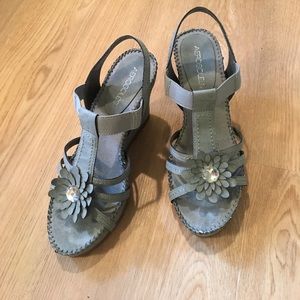 Aerosoles jeweled wedges, Excellent condition! 7.5