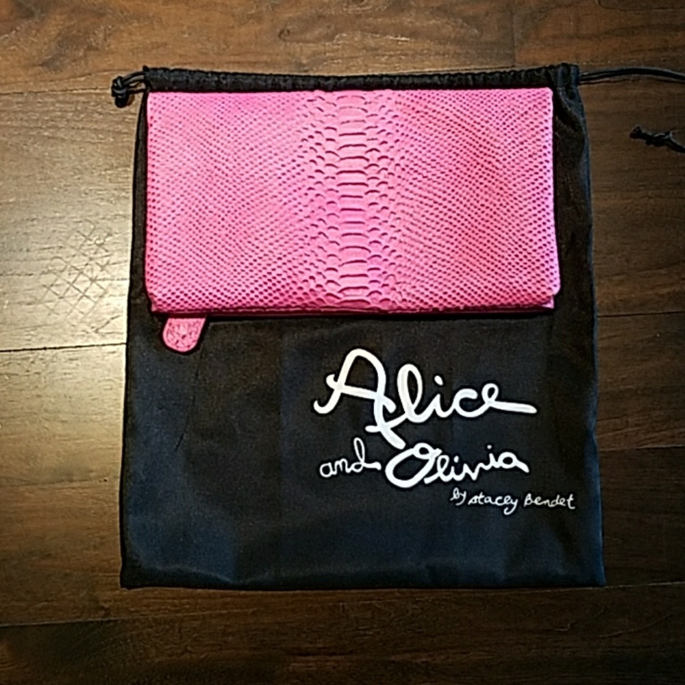 Convertible snake leather  show stopper bag - Picture 3 of 7