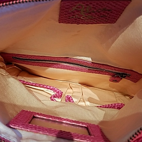 Convertible snake leather  show stopper bag - Picture 5 of 7