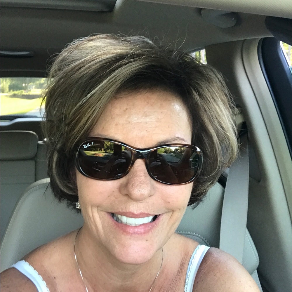 Meet your Posher, Melissa