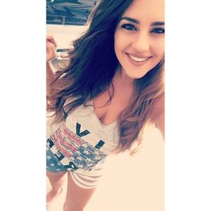 Meet your Posher, Tiffany