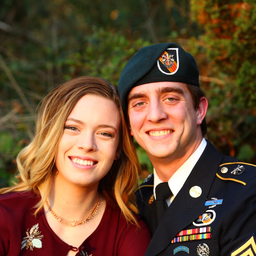 Meet your Posher, Kate Lauer! - Picture 5 of 6