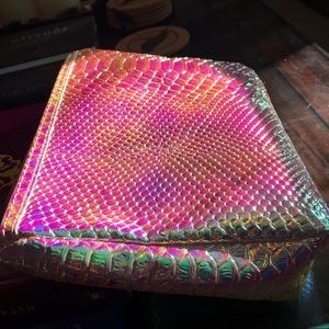 TARTE GORGEOUS Unicorn Skin/Dragonscale Makeup Bag