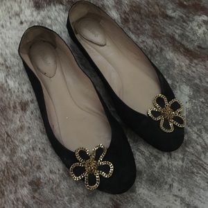 Chloe flats with chain flower