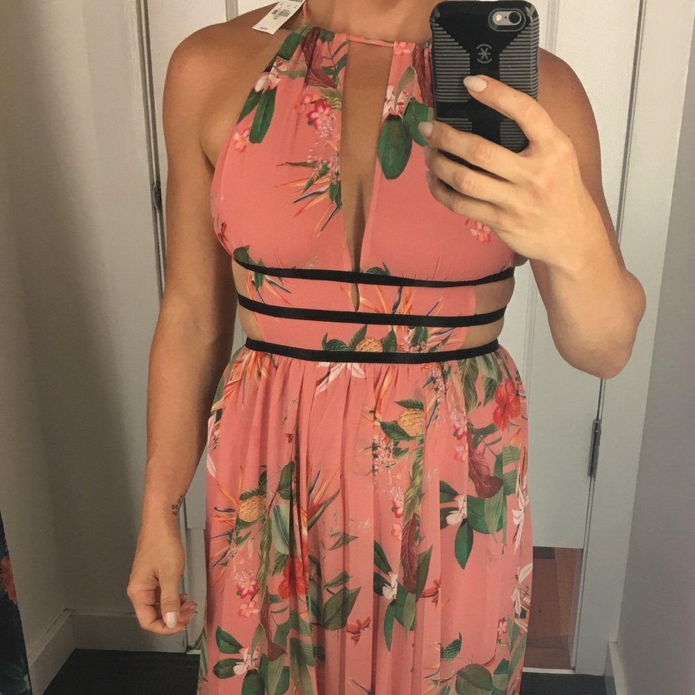 Gorgeous Express maxi dressⓂ️