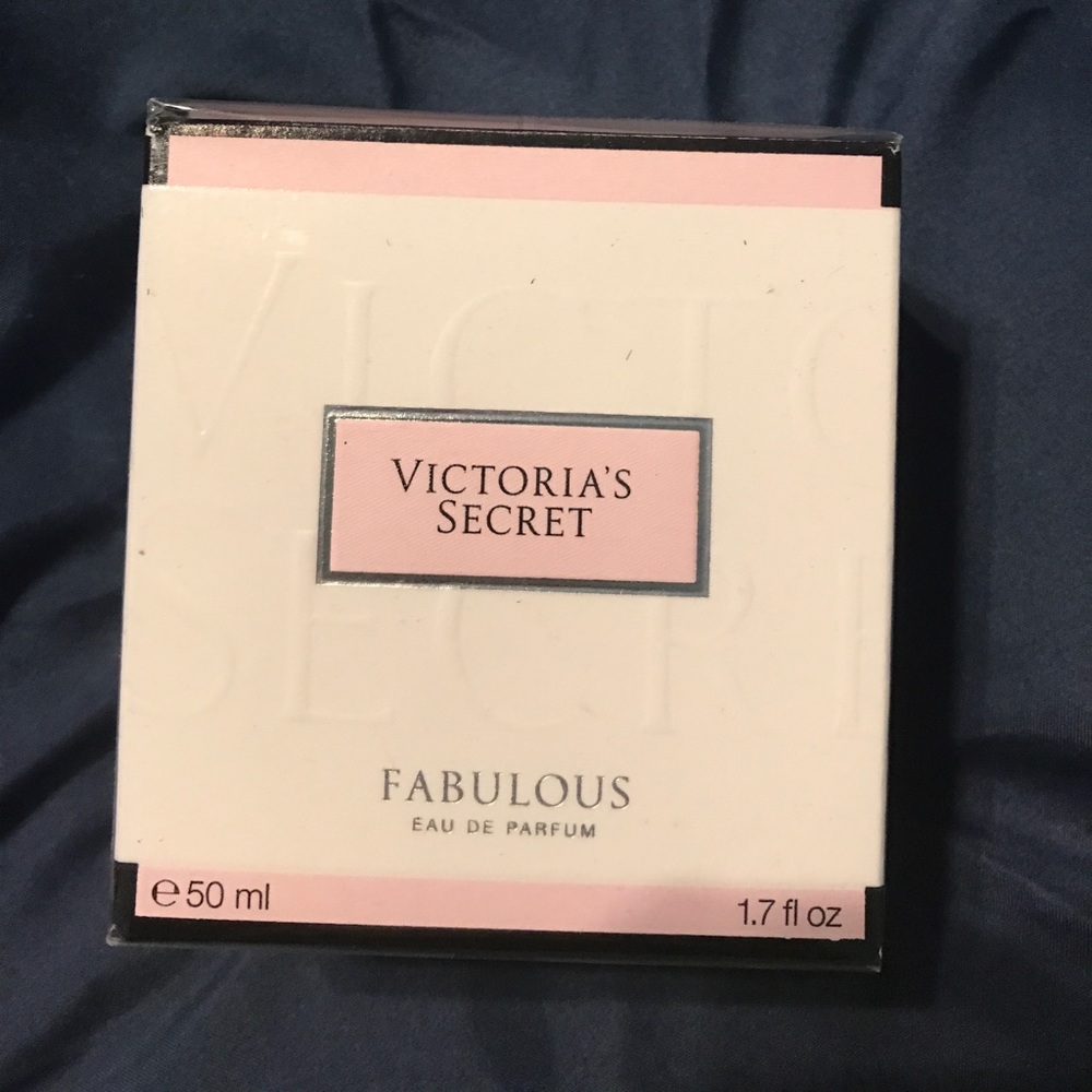 NEW VS Fabulous Perfume