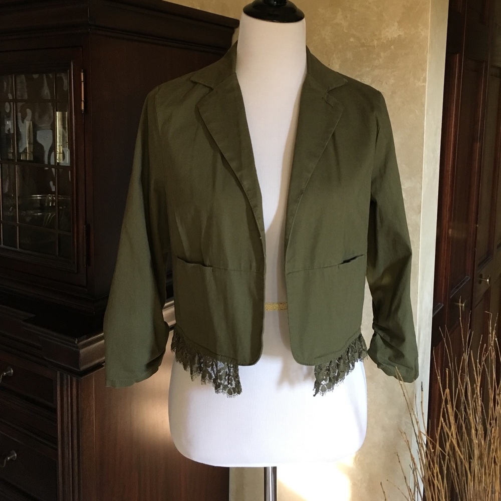 Princess Vera Wang NWT "infantry" blazer w/ lace