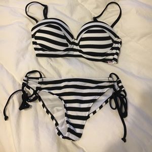 Black / White striped bikini