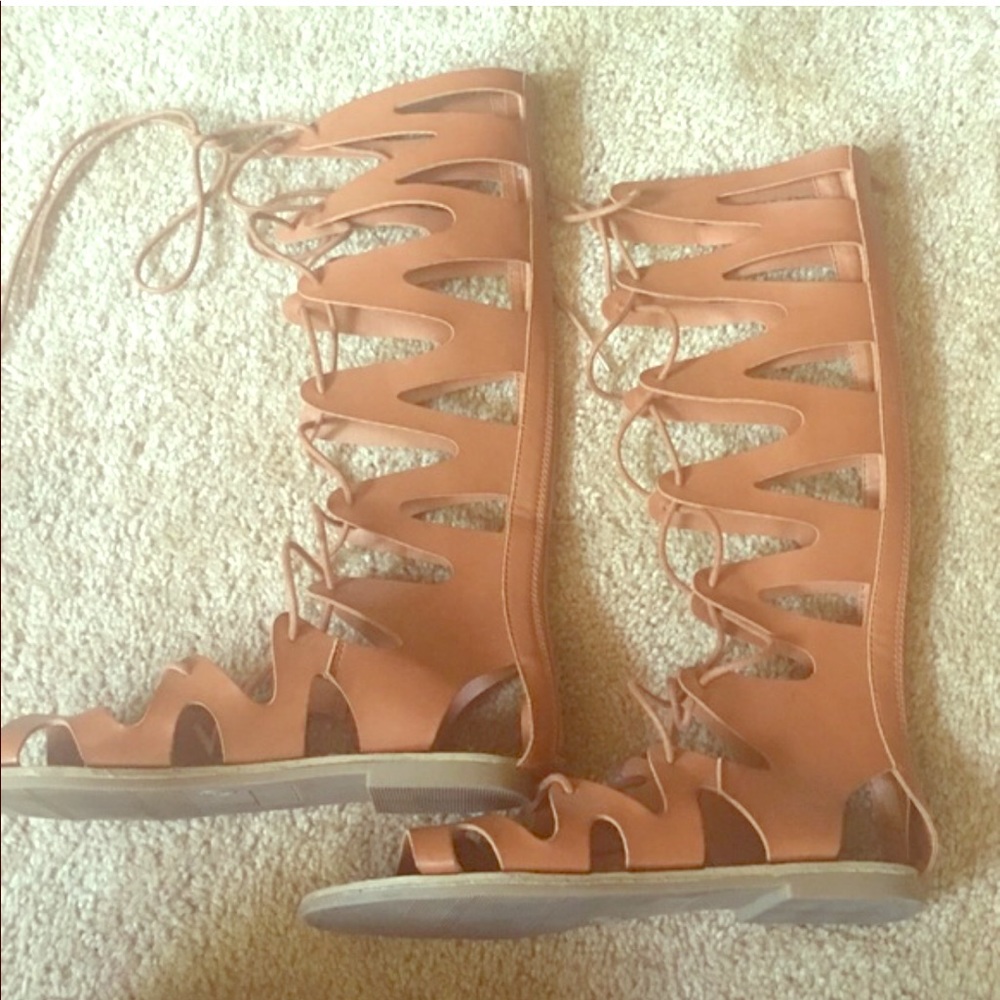 Brown brand new gladiators shoes