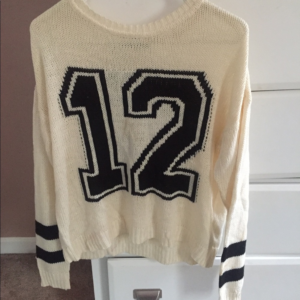 FOREVER 21 SWEATER