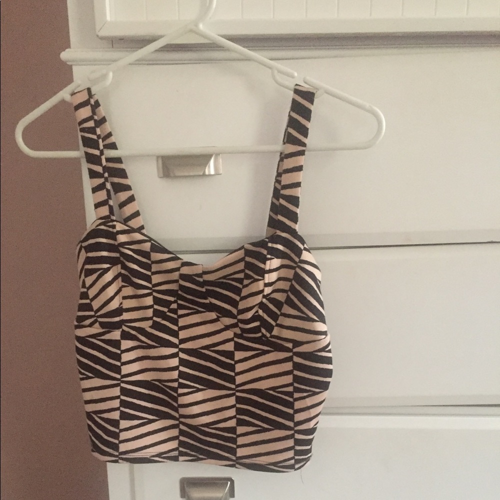 CHARLOTTE RUSSE CROPPED TOP!