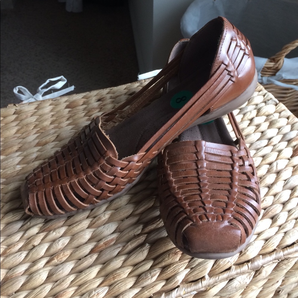 Leather huarache sandals