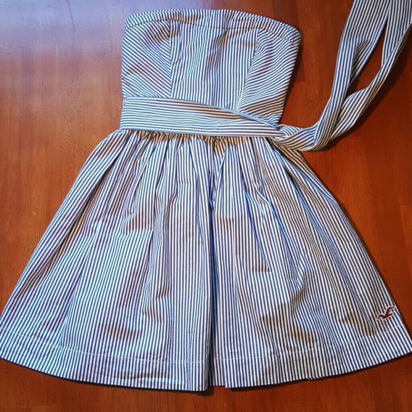 Hollister Dresses & Skirts - Hollister strapless dress